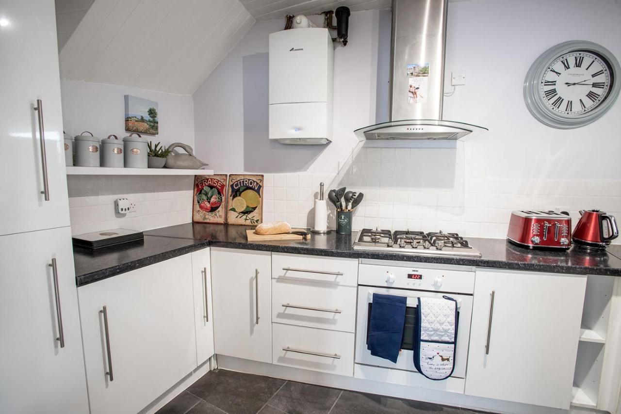 Newly Renovated Old Bakery House In Bath, 3 Bedroom, Free Parking Eksteriør bilde